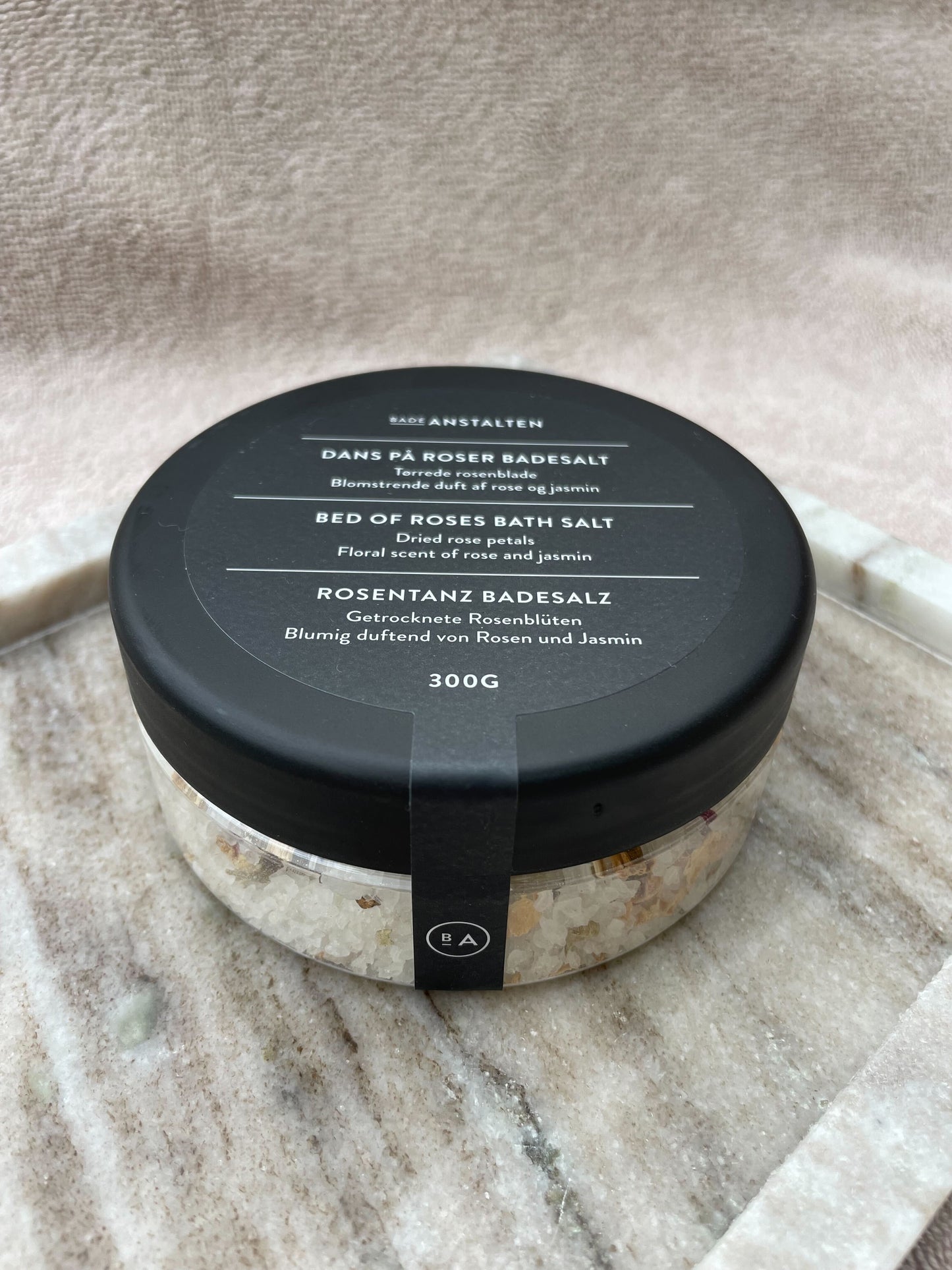 Badeanstalten | Badesalt dans på roser