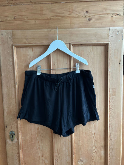 Joha | Luna Shorts – blød komfort og naturlig balance