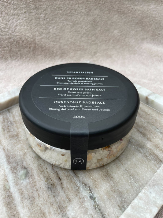 Badeanstalten | Badesalt dans på roser